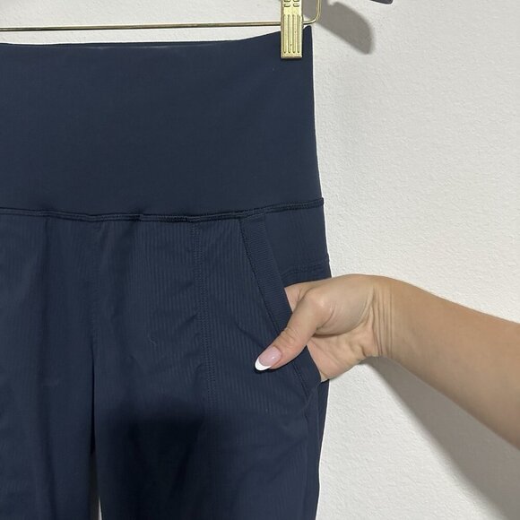 Lululemon In Flux Cropped High Waist Jogger Pant Navy Blue Womens Size 4 - Picture 6 of 6